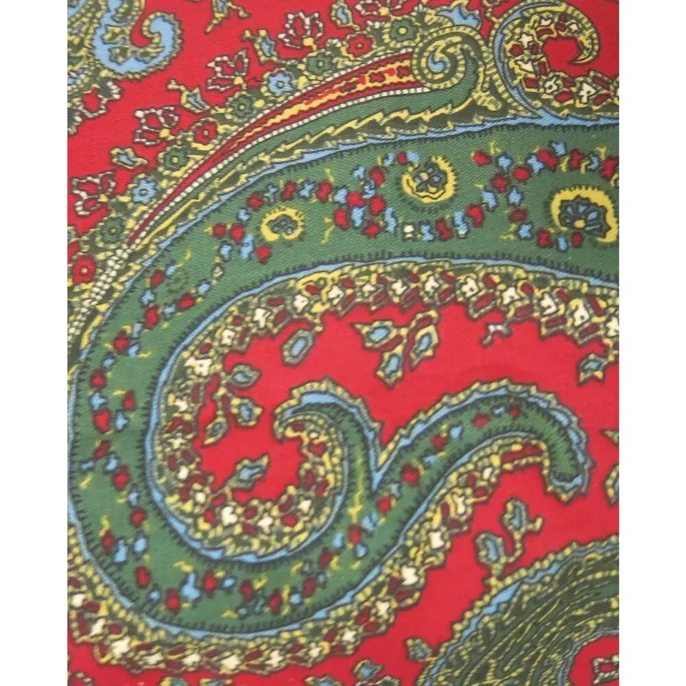 Lauren Ralph Lauren Classic Paisley Tablecloth NEW Poinsettia Cotton 60x84